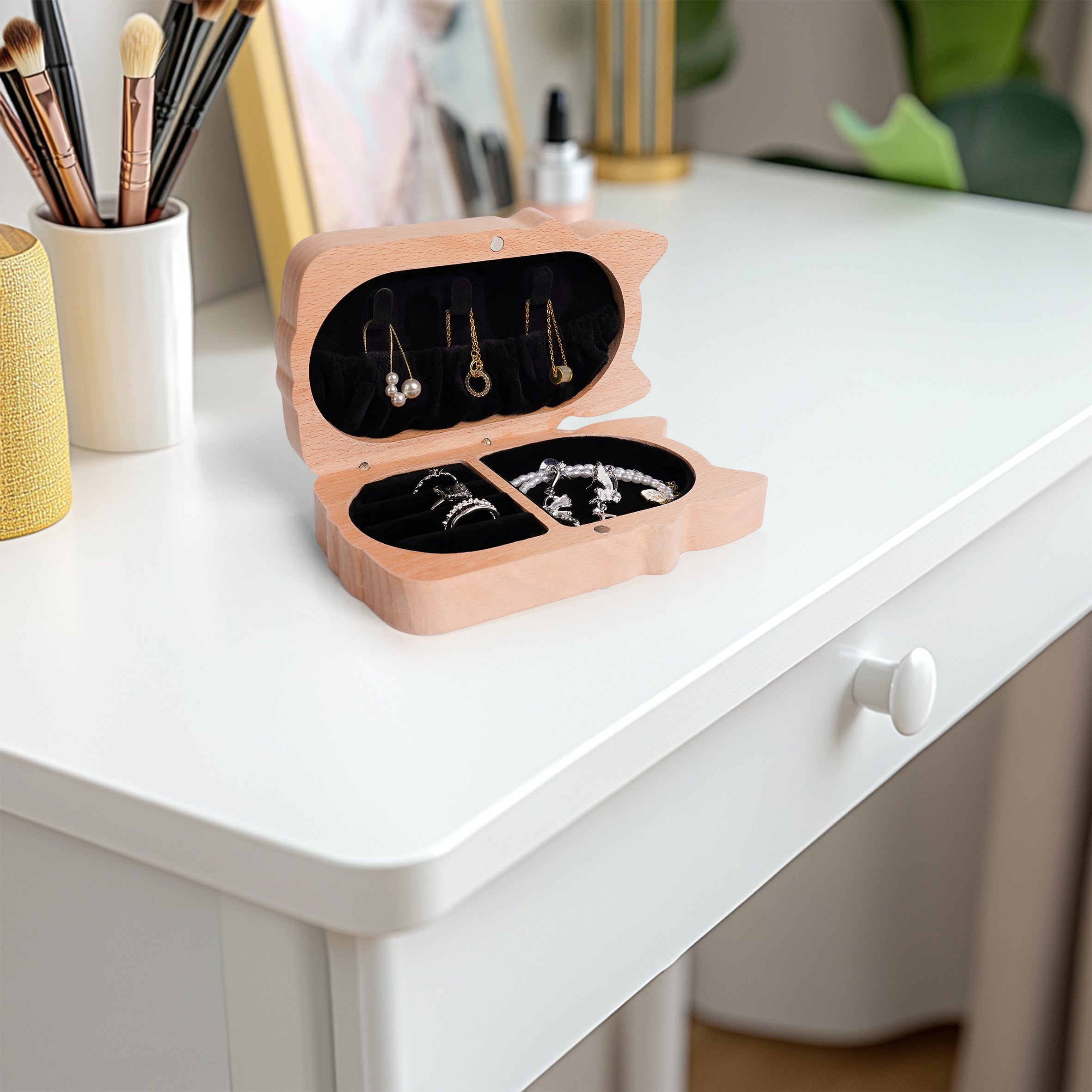 Whimsical Cat-Shaped Jewelry Box - Handcrafted Wooden Keepsake with Magnetic Closure