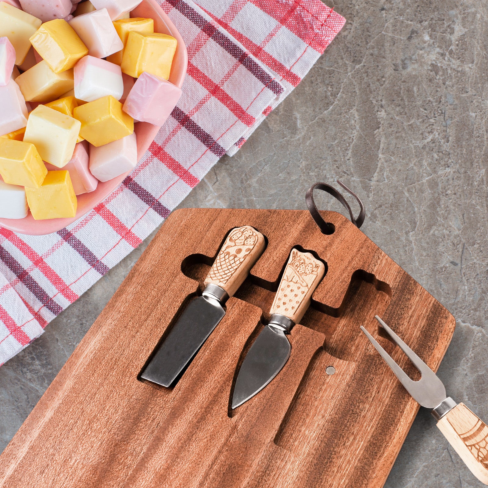 Wooden Cheese Knife Set with Candy-Themed Cutting Board – Fun Gift for Kids & Families