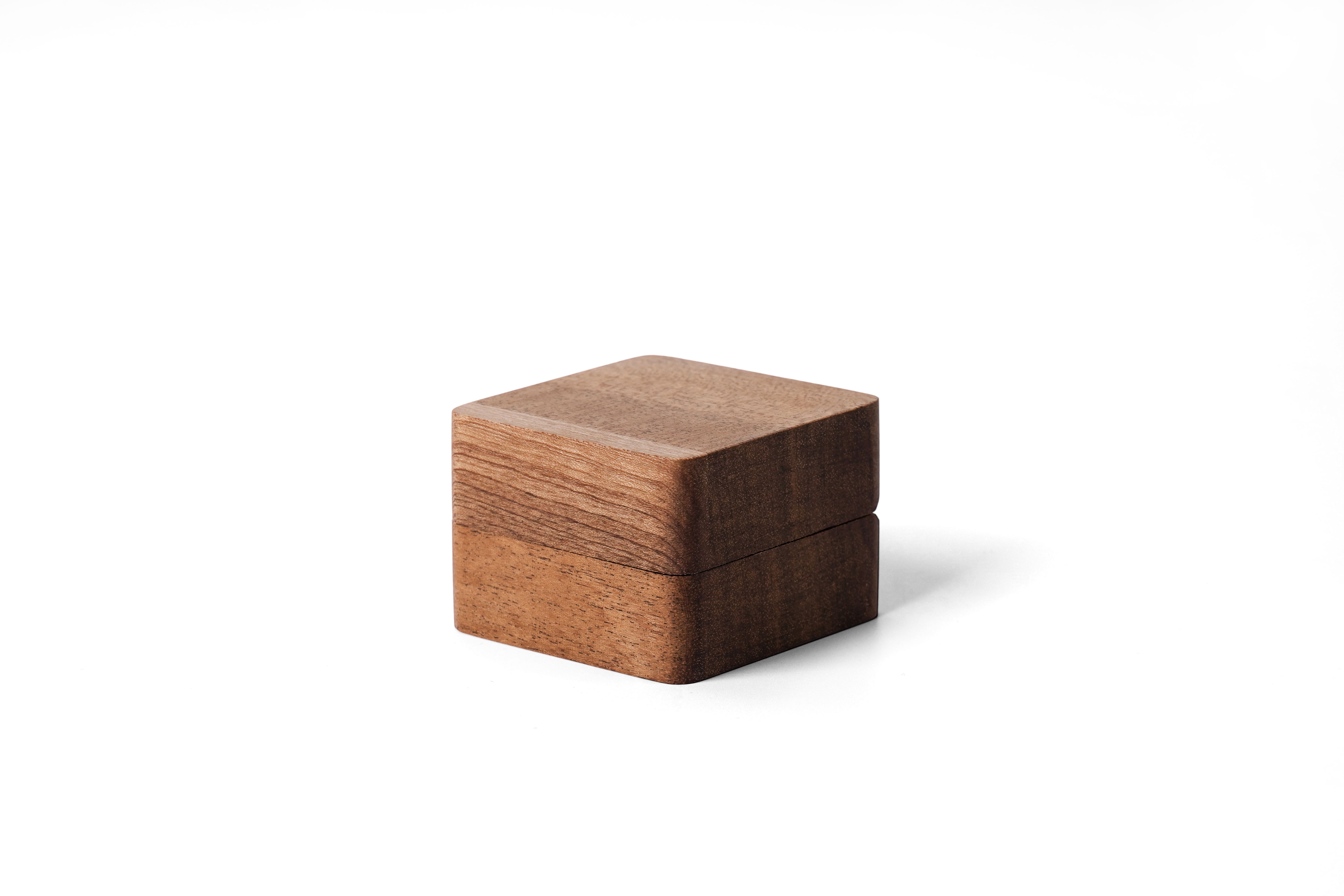 Classic Square Wooden Ring Box – Elegant Jewelry Gift Box for Engagement, Wedding & Proposal Storage